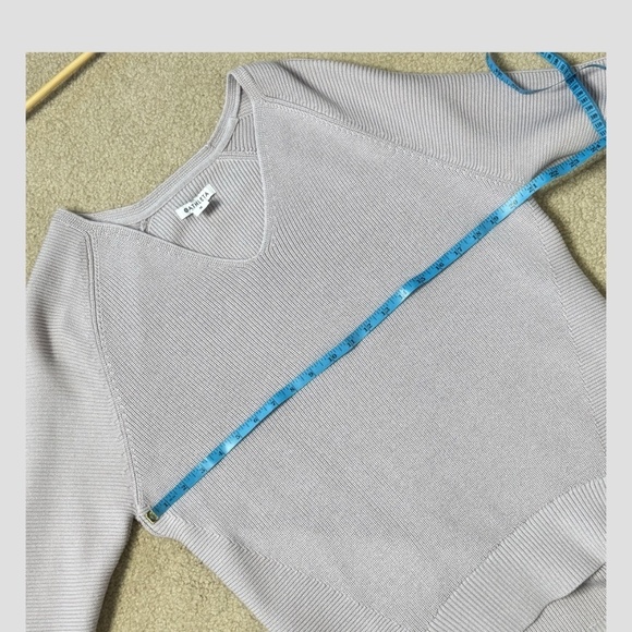 Athleta Hanover Sweater V-Neck Merino Wool Blend Lilac Purple Ribbed Sweater - Picture 10 of 15